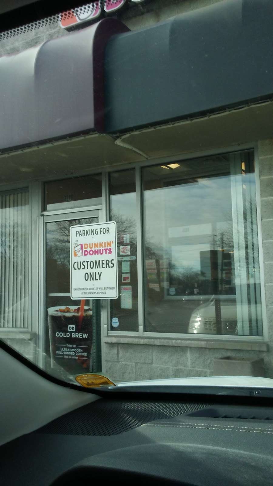 Dunkin | 2120 Miner St, Des Plaines, IL 60016, USA | Phone: (847) 827-4278