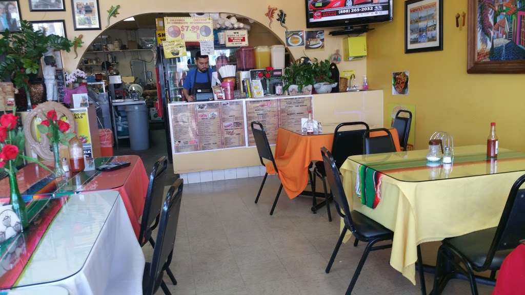 Anamarias Mexican Restaurant | 12641 San Fernando Rd, Sylmar, CA 91342, USA | Phone: (818) 367-9225