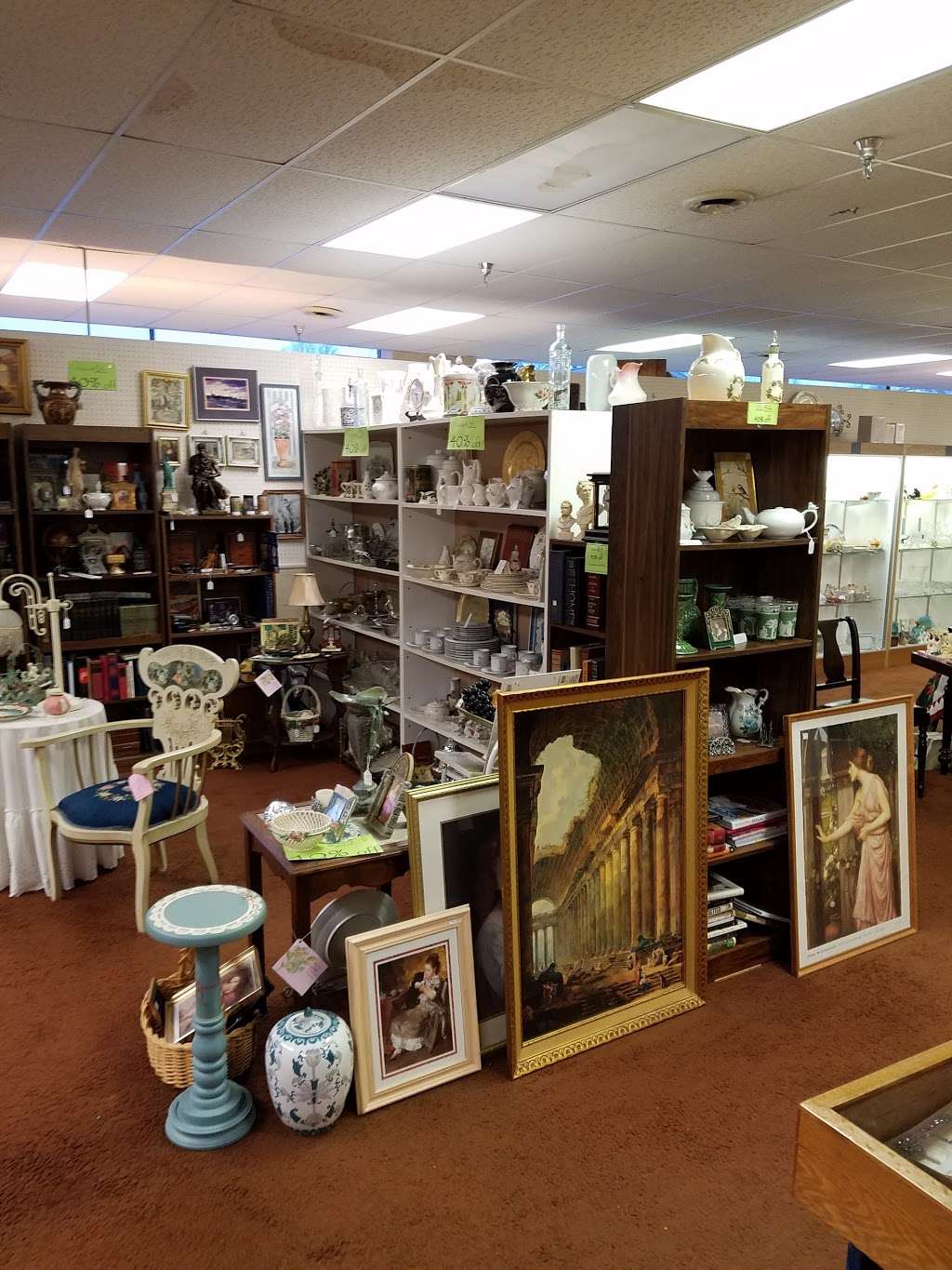 Yesterdays Treasures Antique Mall | 700 Broadway, Chesterton, IN 46304, USA | Phone: (219) 926-2268