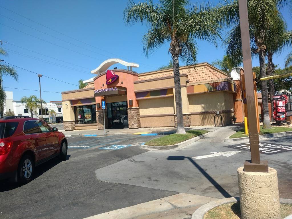 Taco Bell | 2750 W Orangethorpe Ave, Fullerton, CA 92833, USA | Phone: (714) 441-0964