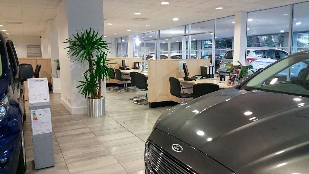 Allen Ford Brentwood | 140 London Rd, Brentwood CM14 4NS, UK | Phone: 01277 265096