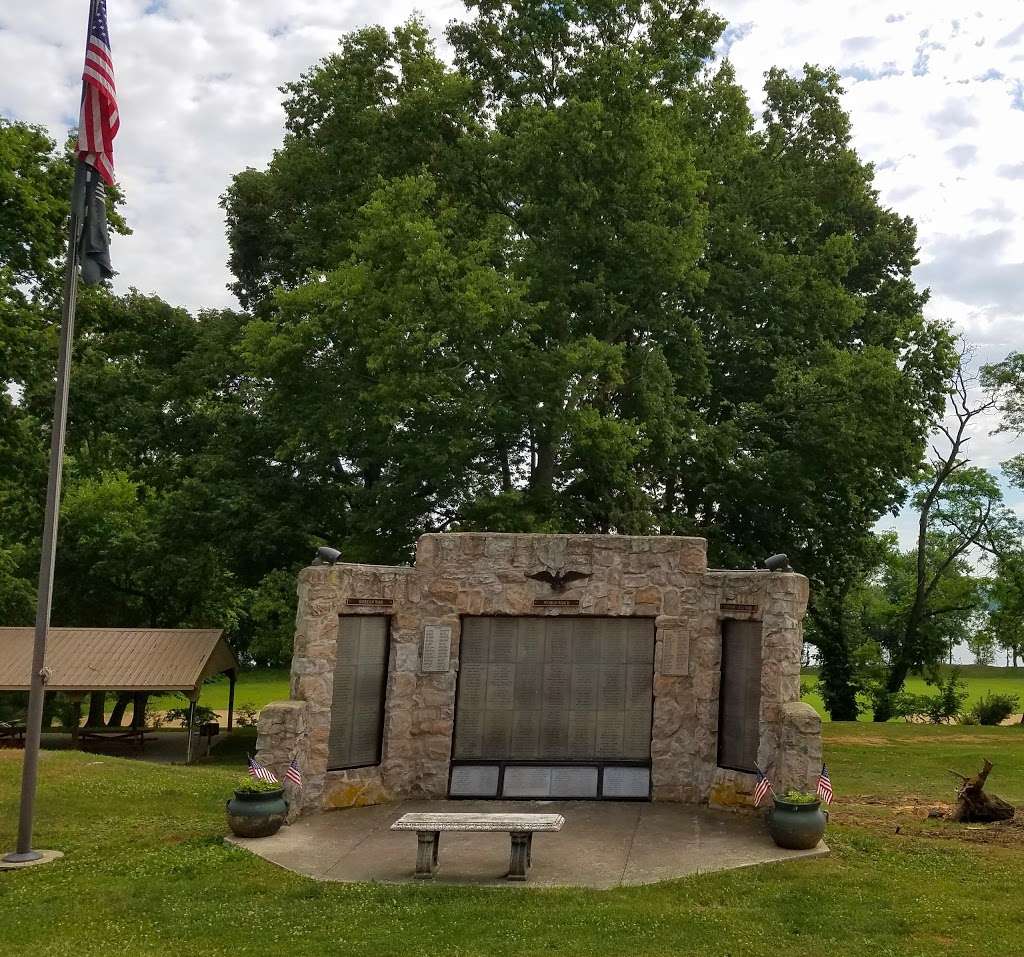 World War II Memorial | 431 S Front St, Wrightsville, PA 17368, USA