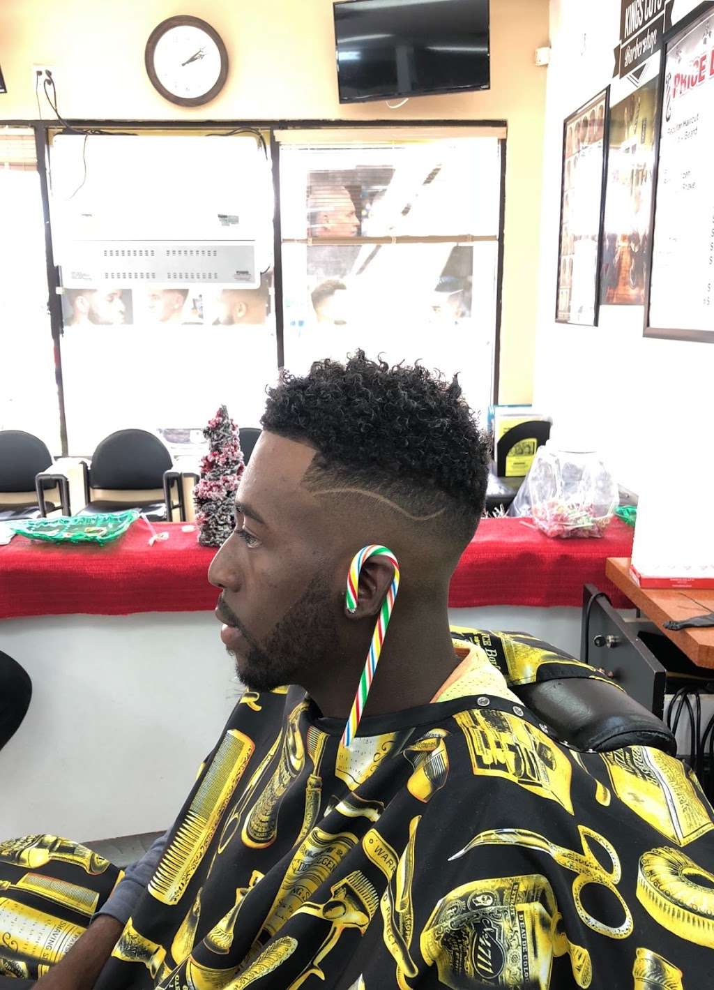 Sawgrass kings cuts barbershop | 11455 W Oakland Park Blvd, Sunrise, FL 33323, USA | Phone: (954) 626-0836