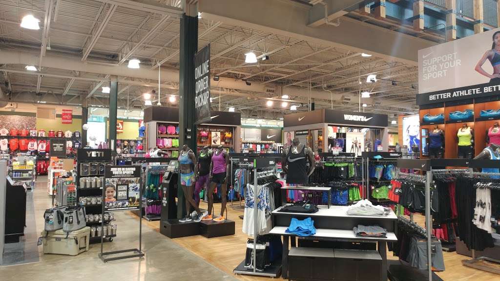 DICKS Sporting Goods | 2 Grand Corner Ave, Gaithersburg, MD 20878, USA | Phone: (301) 947-0200