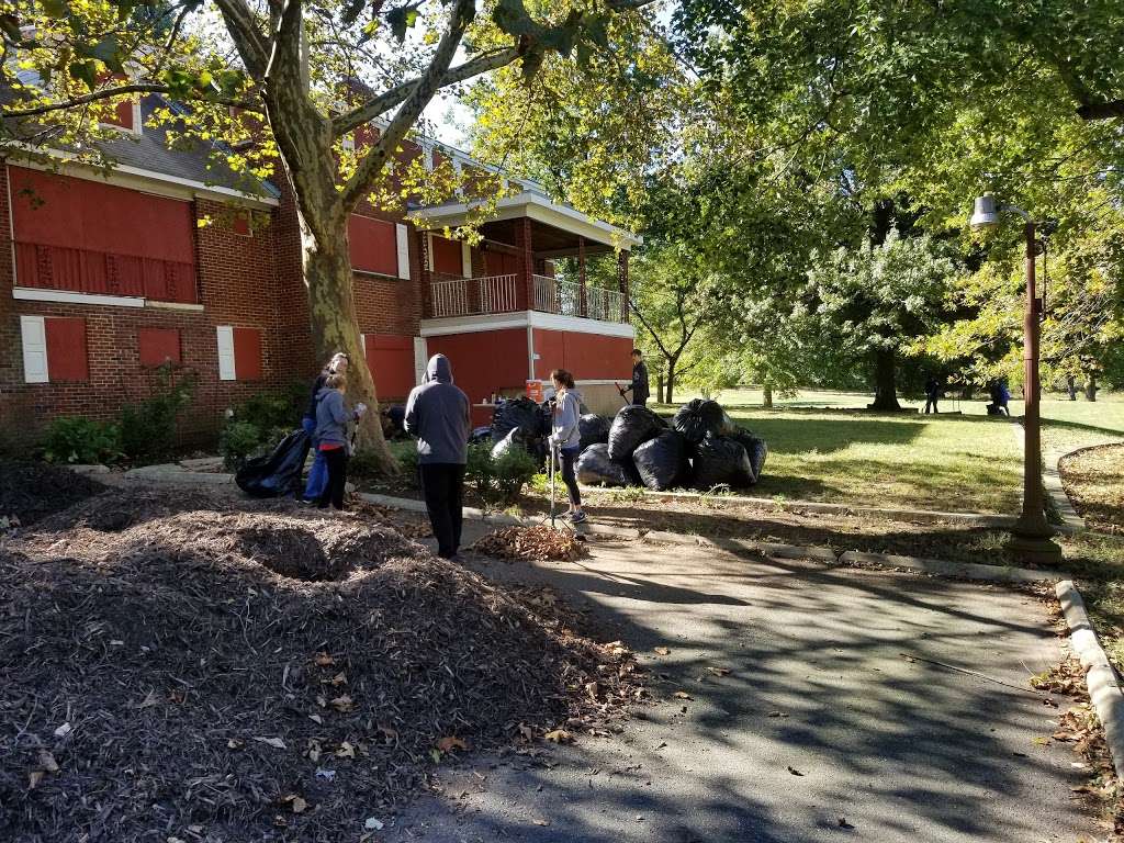 Olander and Margaret Banks Neighborhood Park | 7400 Old Telegraph Rd, Alexandria, VA 22315, USA