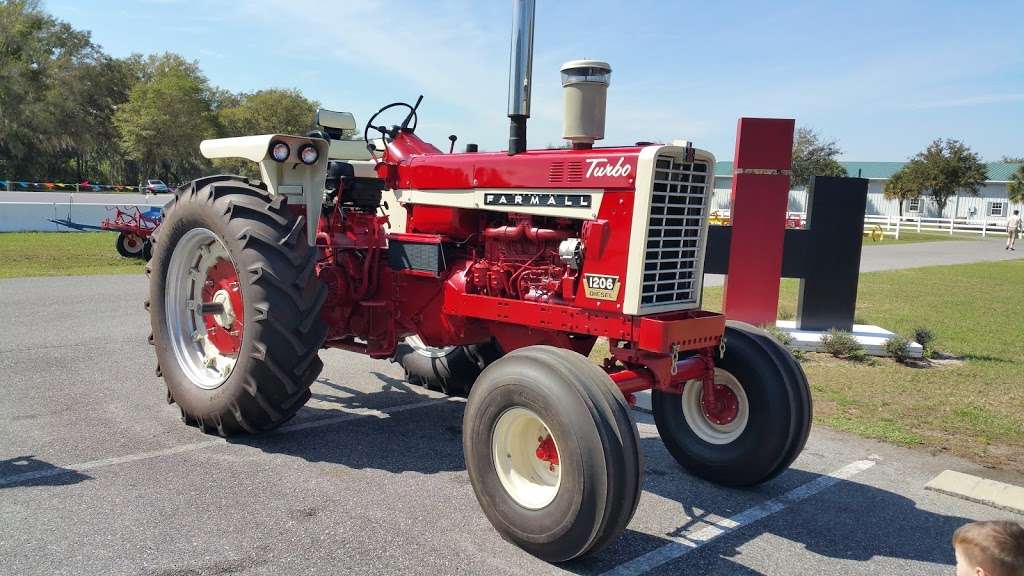 Paquettes Historical Farmall Museum | 615 S Whitney Rd, Leesburg, FL 34748, USA | Phone: (352) 728-3588