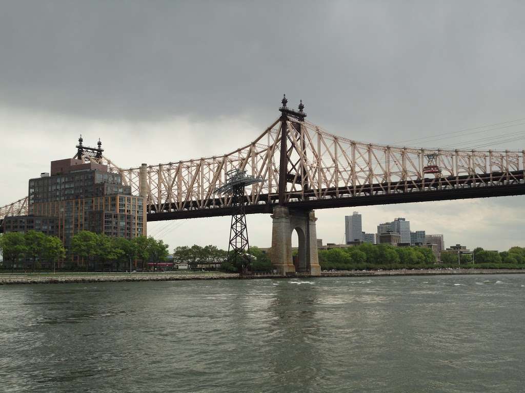 Roosevelt Island Tram Station | Main St, Roosevelt Island, NY 10044, USA