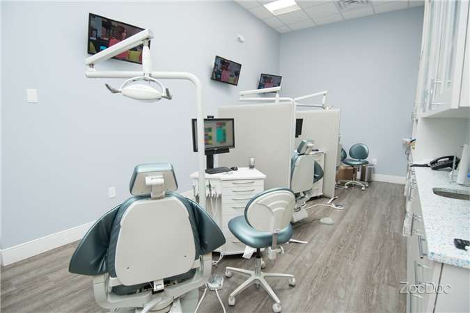 Hidden Smiles Orthodontics | 864 W Jericho Turnpike Suite B, Huntington, NY 11743, USA | Phone: (631) 824-6353