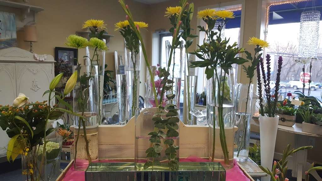 Beths Flower Boutique | 369 Easton Rd, Horsham, PA 19044, USA | Phone: (215) 672-8901