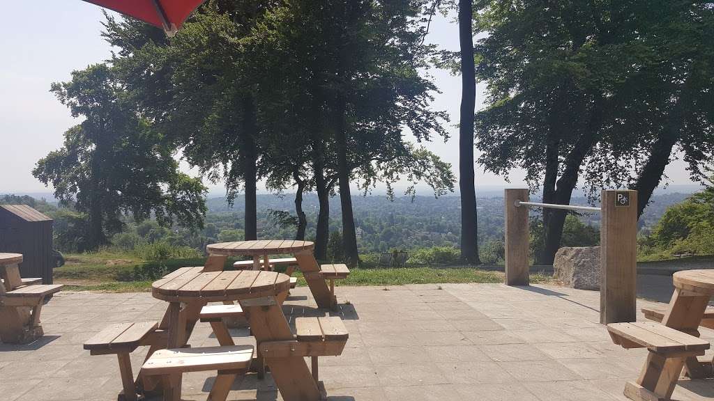 Reigate Hill Tea Room | Car Park, Reigate Hill Park, Wray Ln, Reigate RH2 0HX, UK