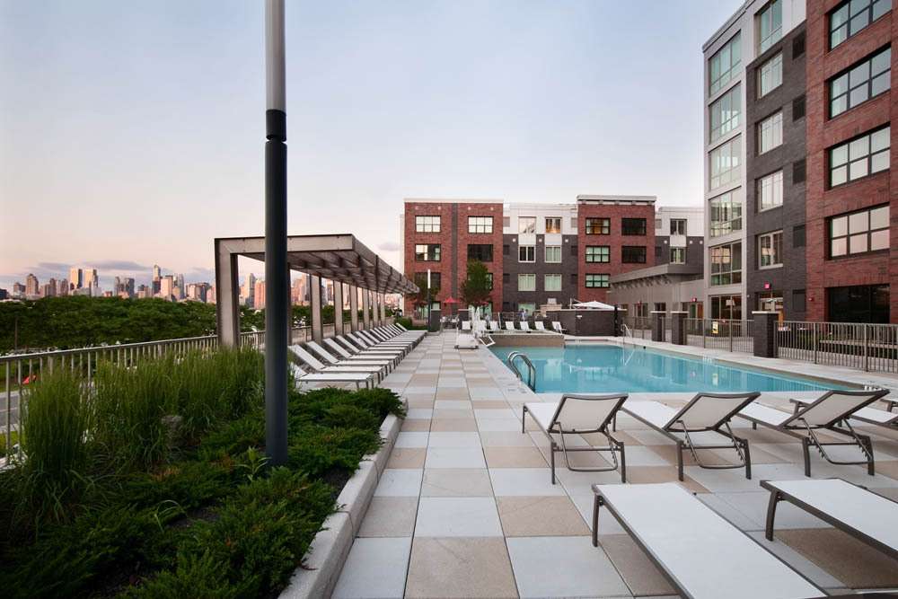 Estuary Apartments | 1600 Harbor Blvd, Weehawken, NJ 07086, USA | Phone: (201) 271-1500