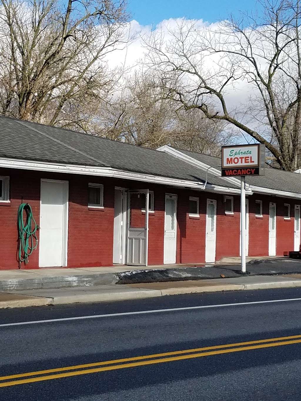 Ephrata Motel | 535 S State St, Ephrata, PA 17522, USA | Phone: (717) 733-0566