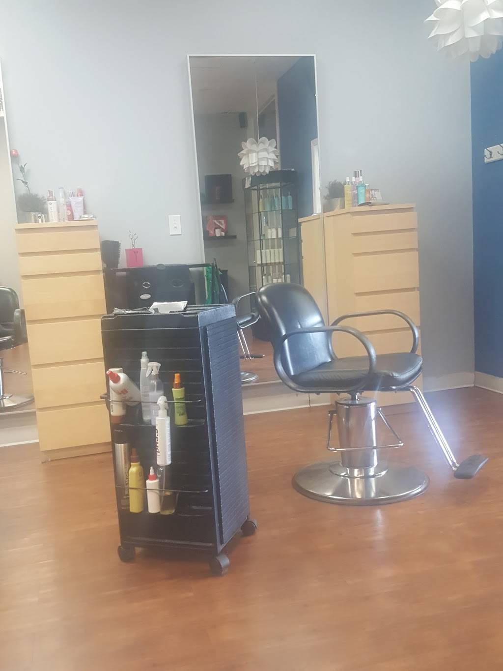 Sol y Luna Hair Salon | 5810 Emporium Square, Columbus, OH 43231, USA | Phone: (614) 891-4050