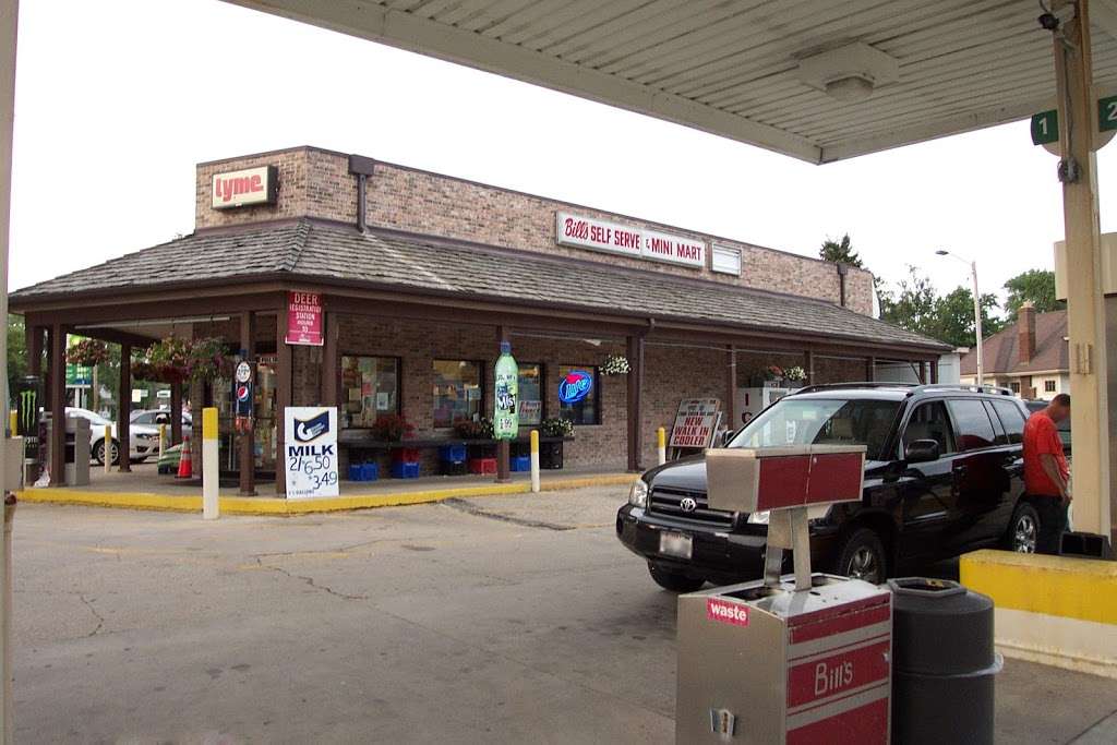 Bills Self Service and Mini Mart | 102 E State Rd, North Prairie, WI 53153, USA | Phone: (262) 392-2105