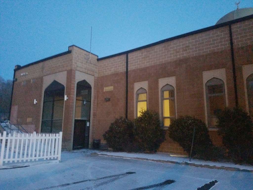 Masjid Al-Islam | 40 Sayles Hill Rd, North Smithfield, RI 02896, USA | Phone: (401) 762-0107