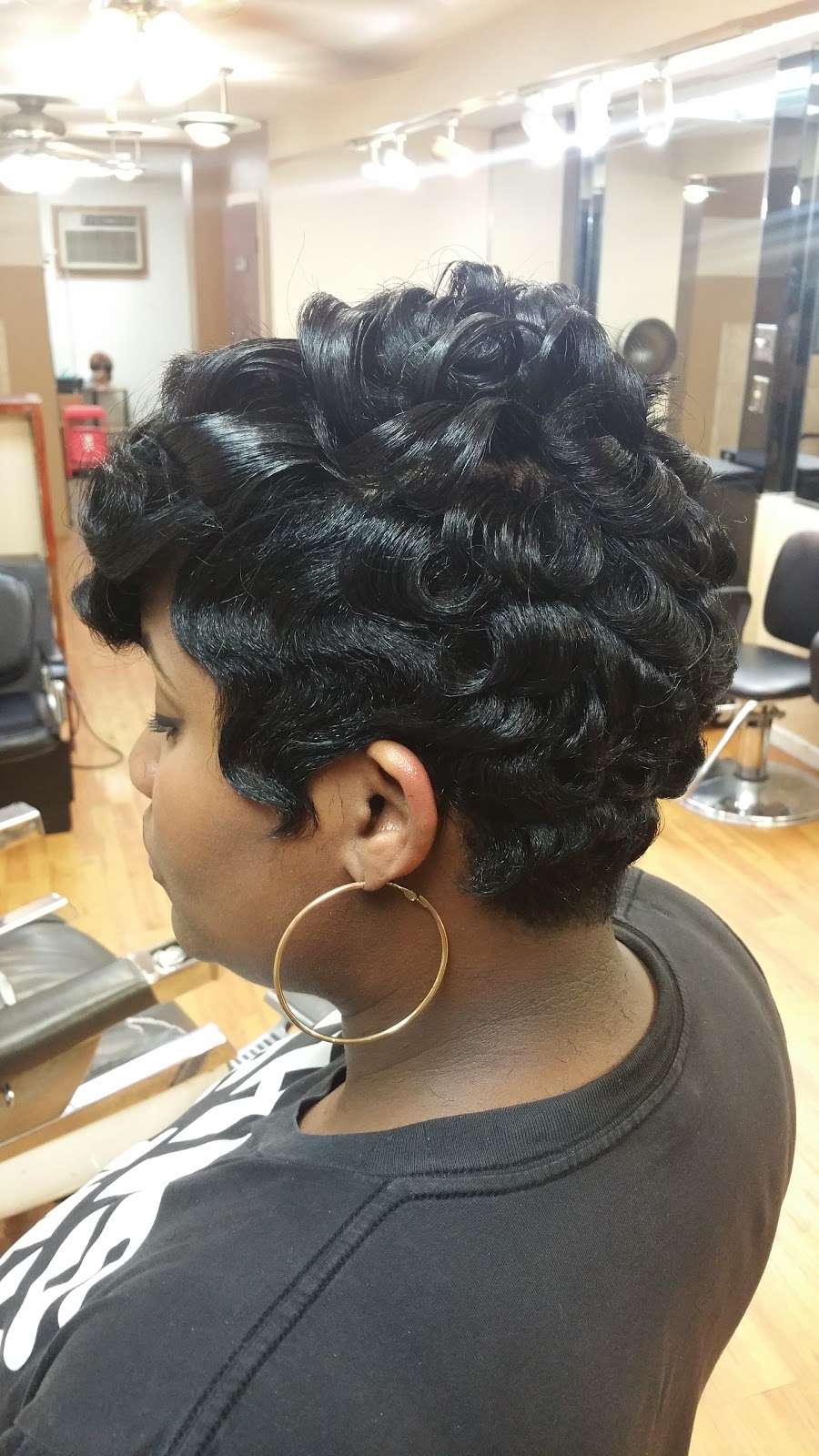 Divine Creations Unisex Salon | 509 S 52nd St #2, Philadelphia, PA 19143, USA | Phone: (215) 472-7248