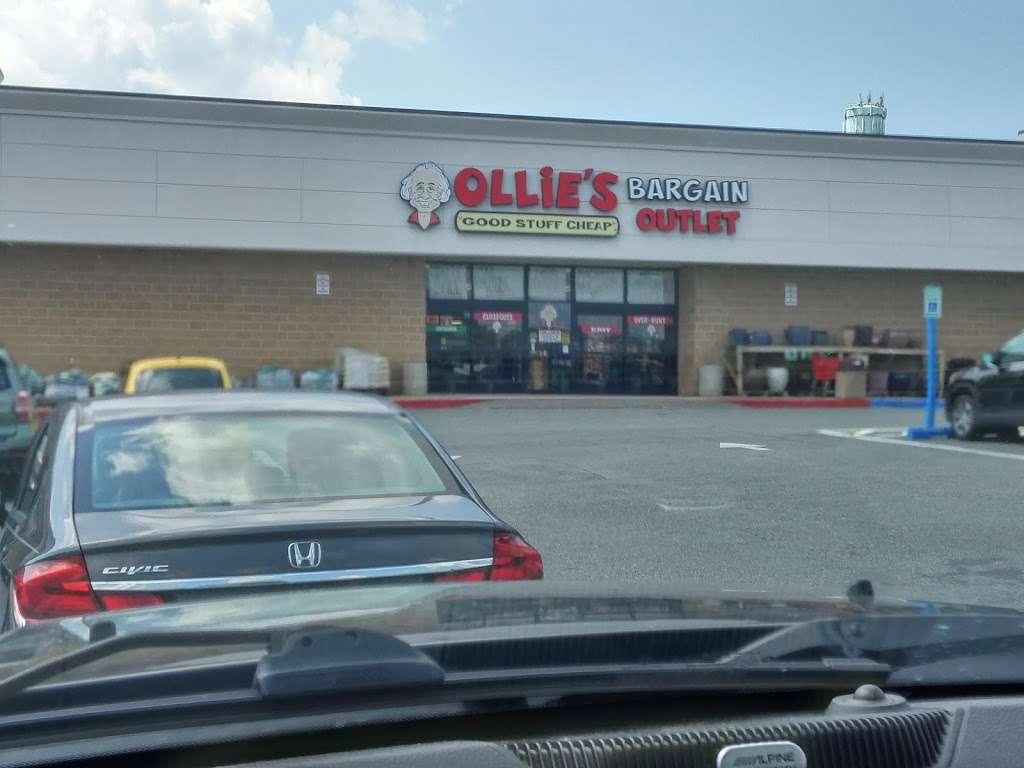 Ollies Bargain Outlet | Aberdeen Shopping Plaza Aberdeen #20, Aberdeen, MD 21001, USA | Phone: (410) 273-0244