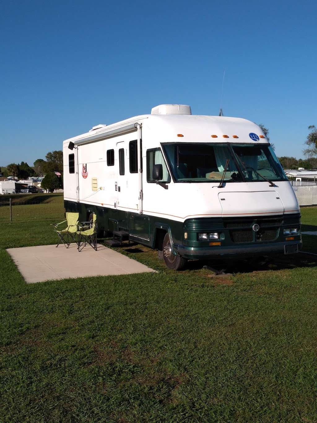 Many Mansions RV Resort | 40703 Stewart Rd, Dade City, FL 33525, USA | Phone: (352) 567-8667