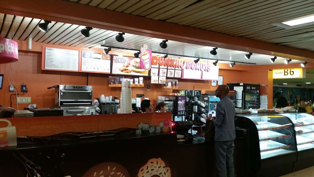 Dunkin Donuts | LaGuardia Rd, Flushing, NY 11371, USA