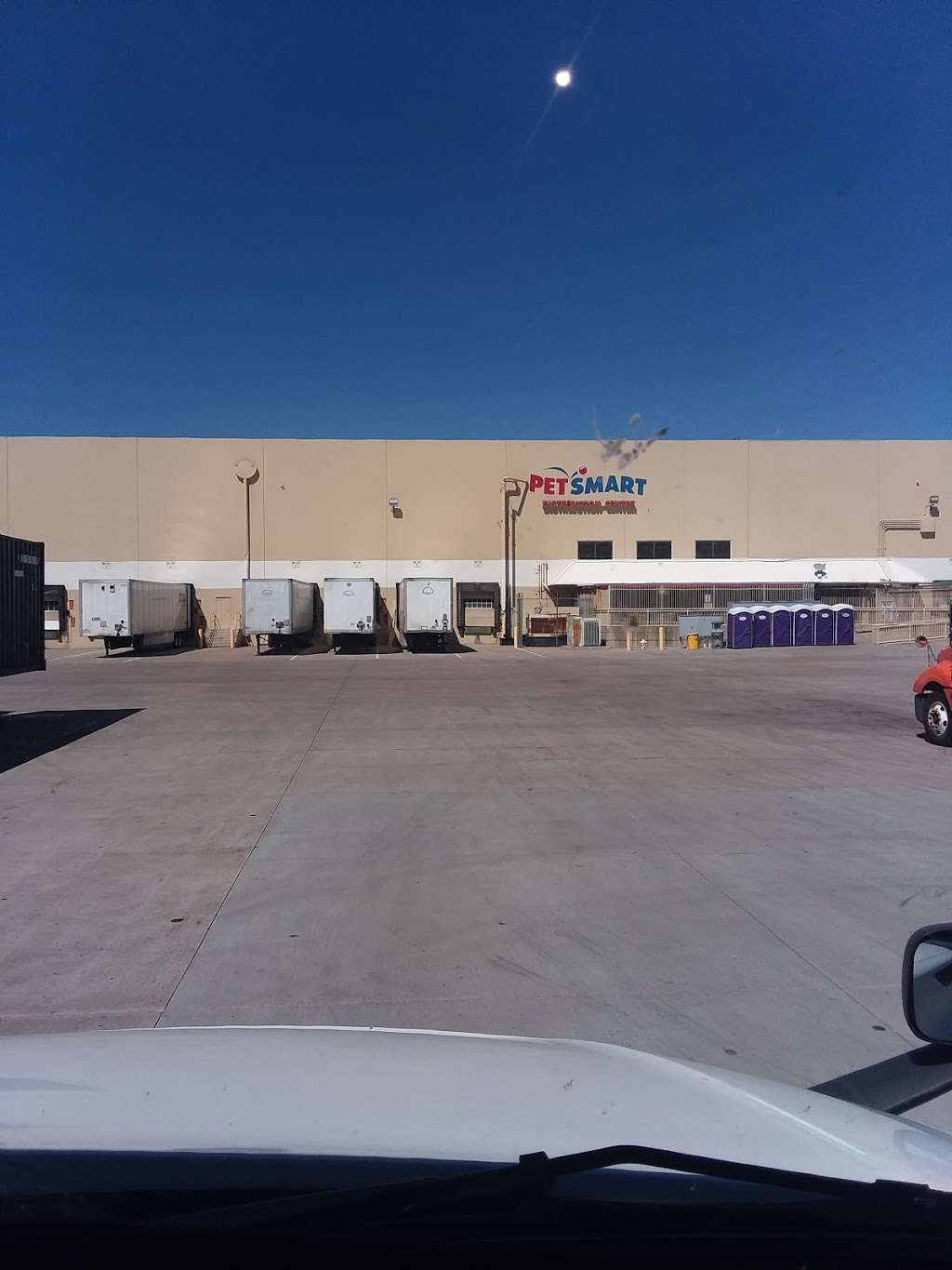 PetSmart Distribution Center | 7800 W Roosevelt St, Phoenix, AZ 85043, USA | Phone: (623) 432-3800
