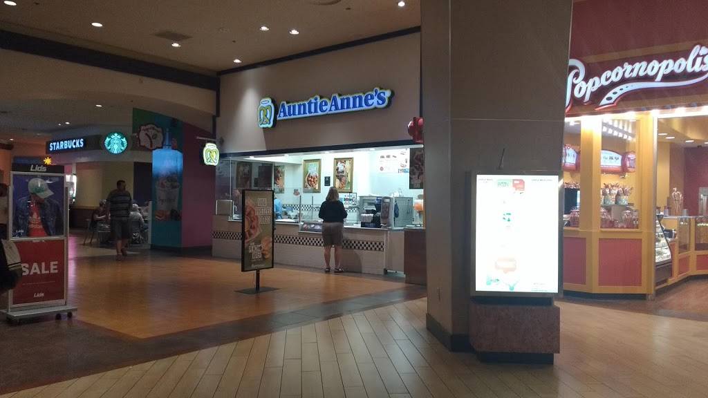 Auntie Annes | 3850 Las Vegas Blvd S, Las Vegas, NV 89109, USA | Phone: (702) 736-5235