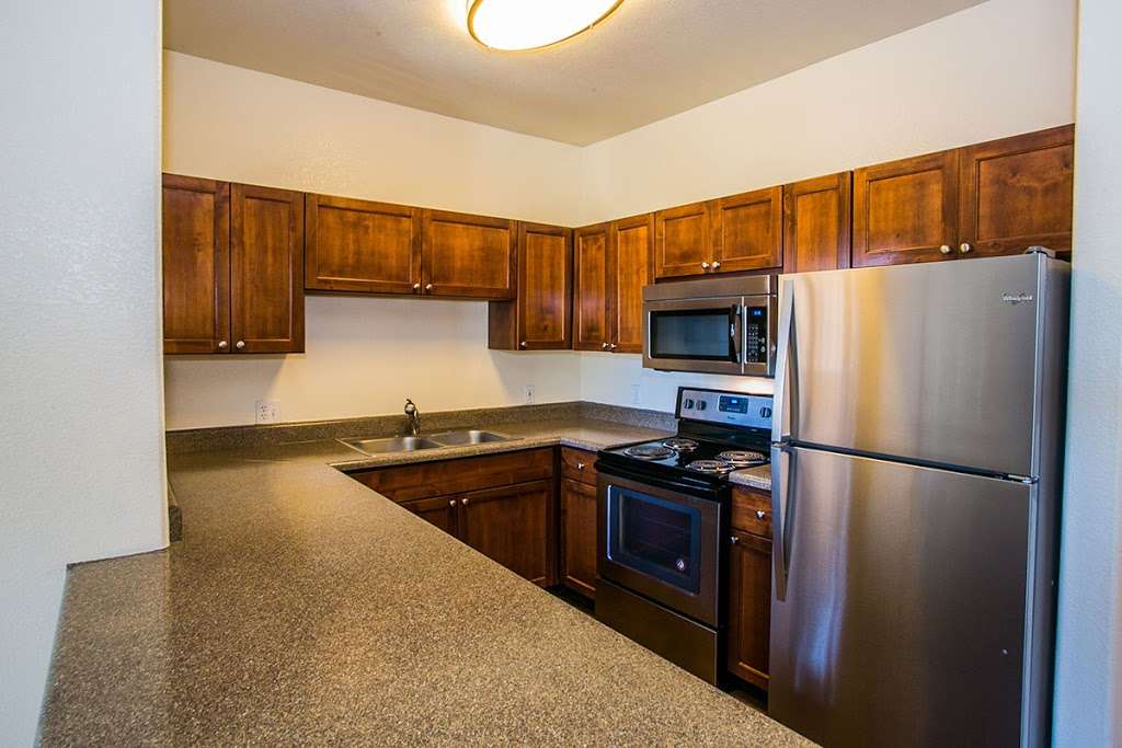 RidgeGate Apartments | 2811 W Deer Valley Dr, Phoenix, AZ 85027, USA | Phone: (833) 733-6281