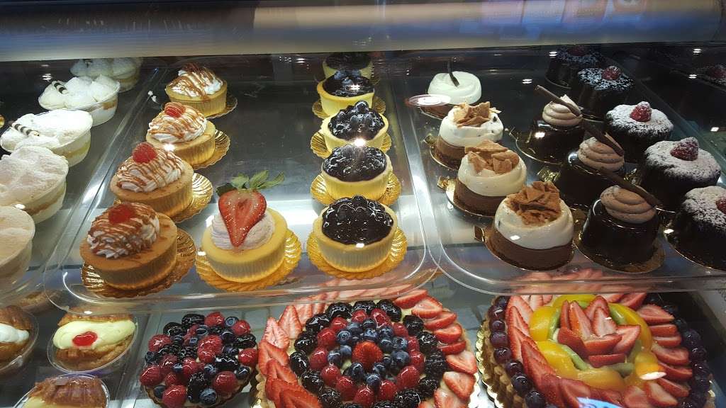 St. Roccos Bakery | 4 St Rocco Pl, Glen Cove, NY 11542, USA | Phone: (516) 427-5333