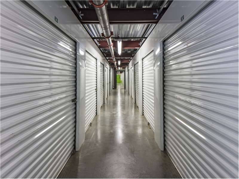 Extra Space Storage | 102 N MacQuesten Pkwy, Mt Vernon, NY 10550, USA | Phone: (914) 668-0300