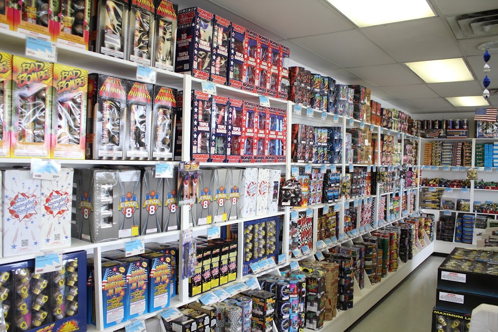 Fireworks Supermarket Rensselaer, IN | 9288 IN-114, Rensselaer, IN 47978, USA | Phone: (219) 866-7938