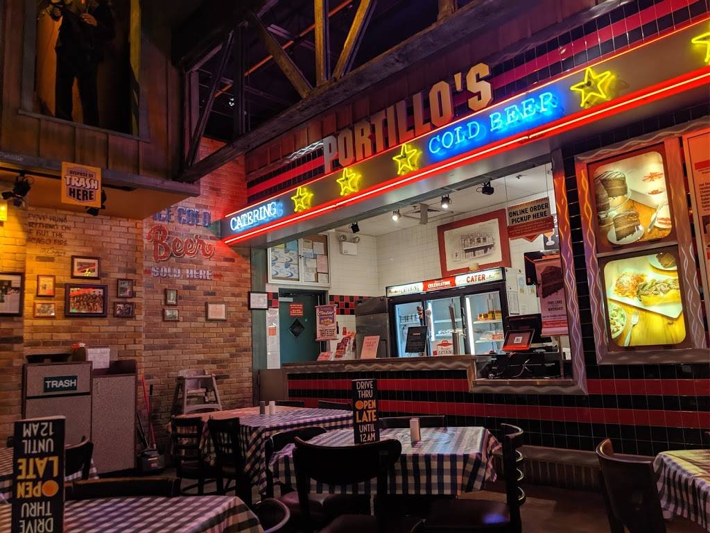 Portillos Hot Dogs | 12840 Day St, Moreno Valley, CA 92553, USA | Phone: (951) 653-1000