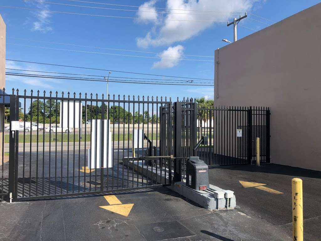 Top Self Storage - 167th St | 5100 NW 167th St, Miami Gardens, FL 33014, USA | Phone: (786) 565-5589