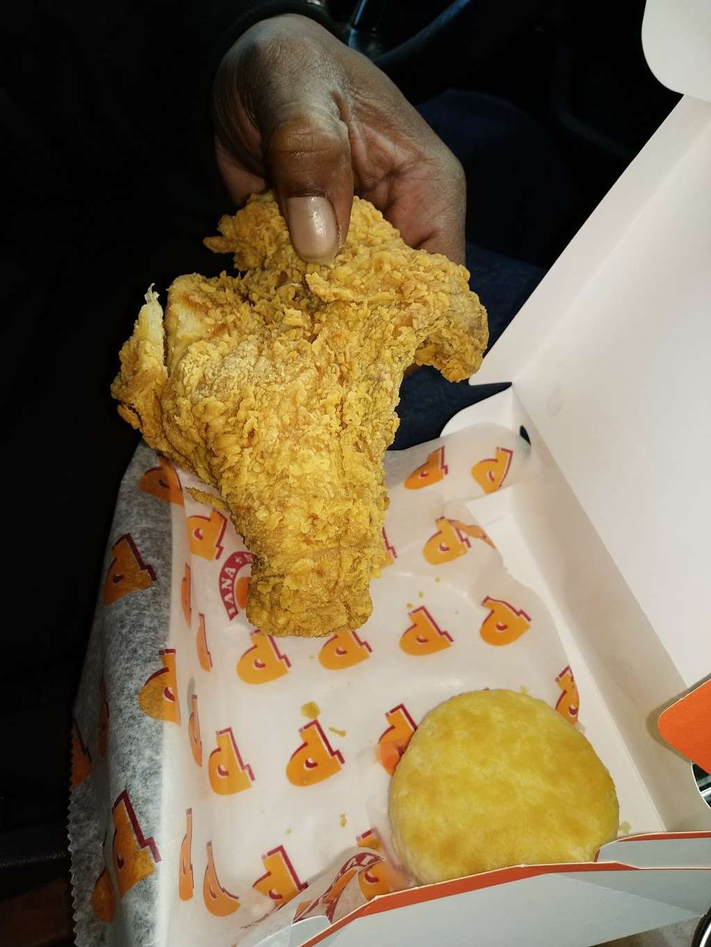 Popeyes Louisiana Kitchen | 39462 Trade Center Dr, Palmdale, CA 93551, USA | Phone: (661) 274-2575