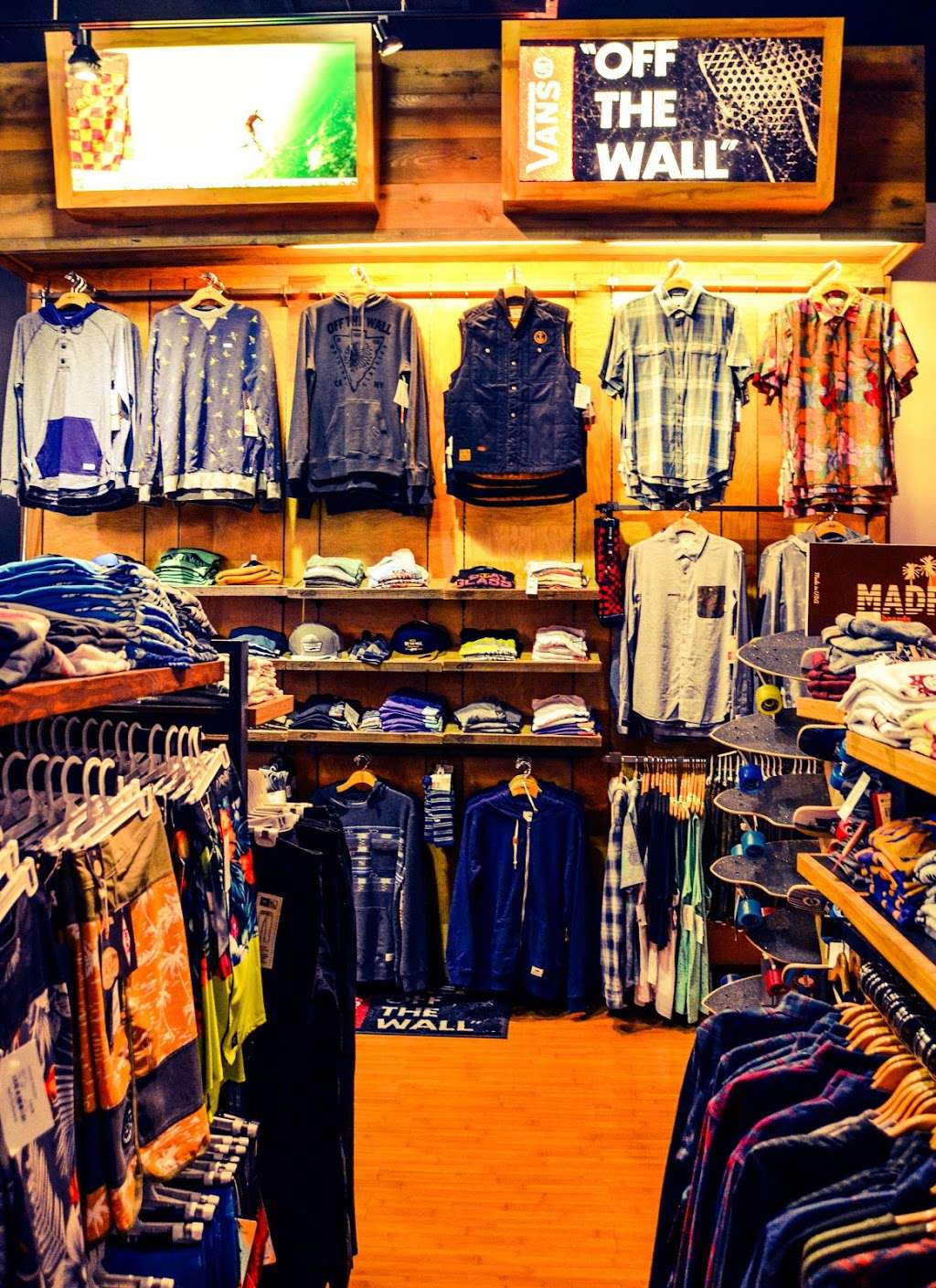 Jacks Surfboards | 1630 Pacific Coast Hwy, Hermosa Beach, CA 90254, USA | Phone: (310) 374-7873