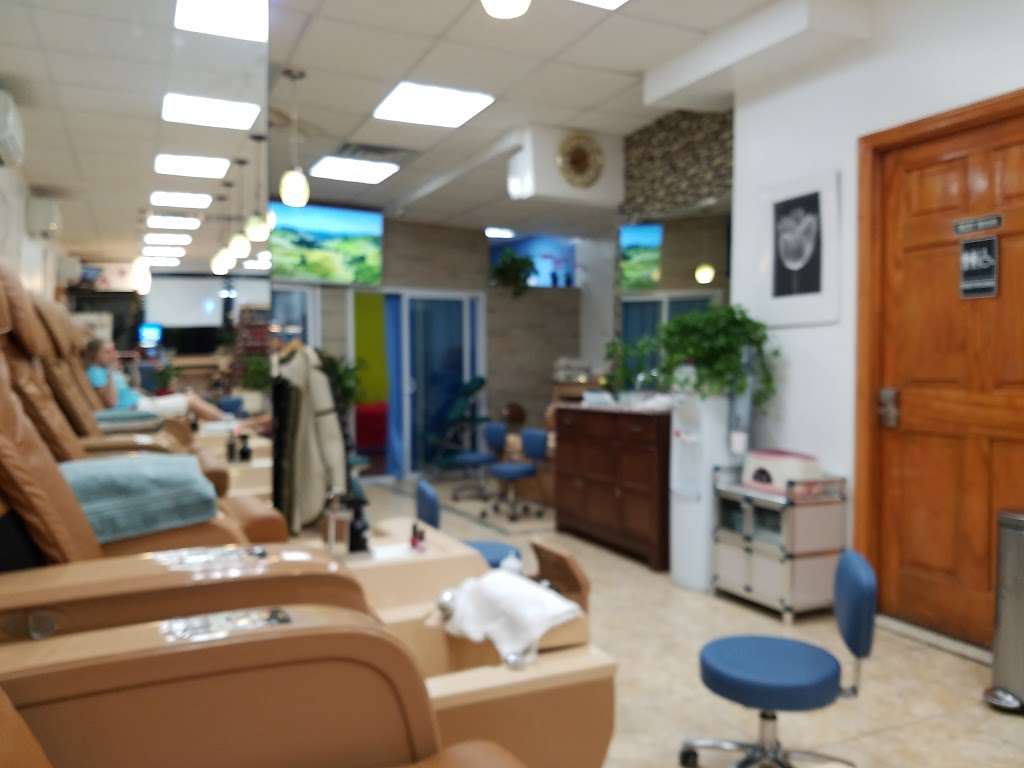 42 Nails & Spa | 570 9th Ave, New York, NY 10036, USA | Phone: (212) 256-1065