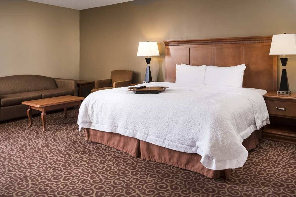 Hampton Inn Lincoln - South/Heritage Park | 5922 Vandervoort Dr, Lincoln, NE 68516, USA | Phone: (402) 420-7800