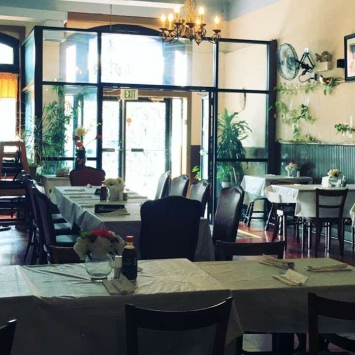 Restaurante Cristiano Jireh | 2411, 1704 Gough St, Baltimore, MD 21231, USA | Phone: (410) 522-1180