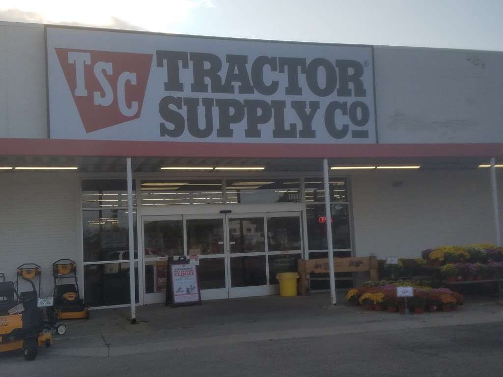 Tractor Supply Co. | 1201 S Division St, Harvard, IL 60033, USA | Phone: (815) 943-4104