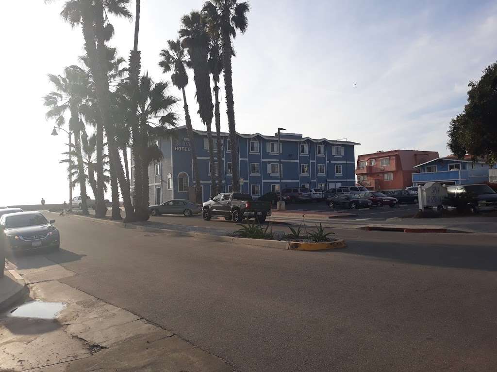 Public restroom on Ventura beach | 1140 S Seaward Ave, Ventura, CA 93001, USA