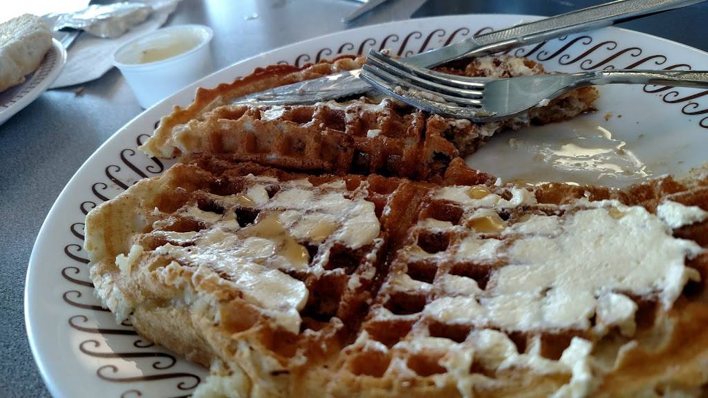 Waffle House | 1425 Virginia Ave, College Park, GA 30337, USA | Phone: (404) 766-2401