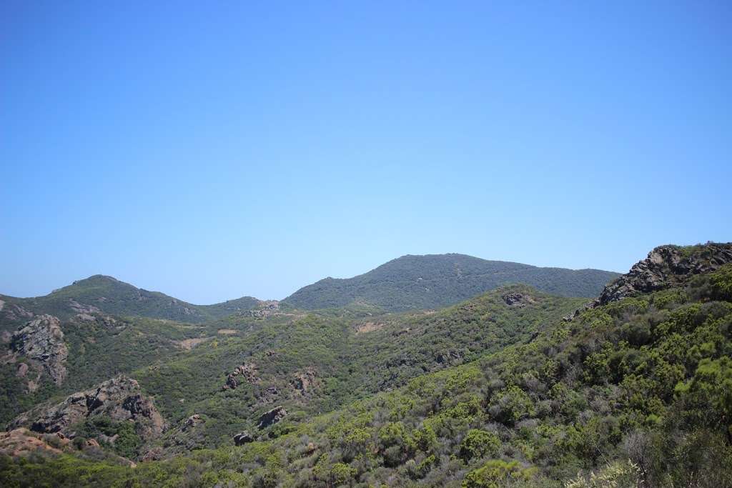 Split Rock | Mishe Mokwa Trail, Westlake Village, CA 91361, USA