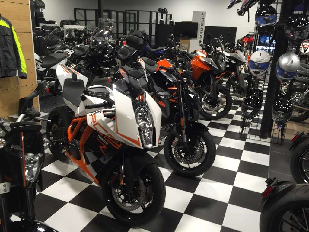 Gold Coast Motorsports | 2070 Jericho Turnpike, New Hyde Park, NY 11040, USA | Phone: (516) 352-7474