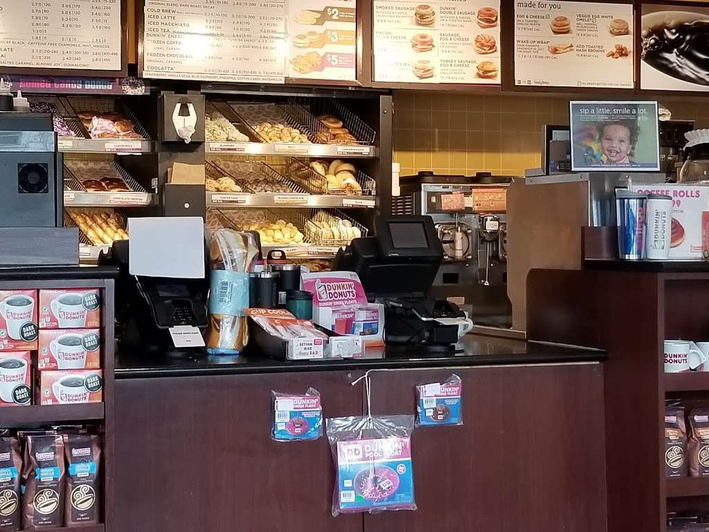 Dunkin | 281 Bedford St, Whitman, MA 02382, USA | Phone: (781) 447-3515