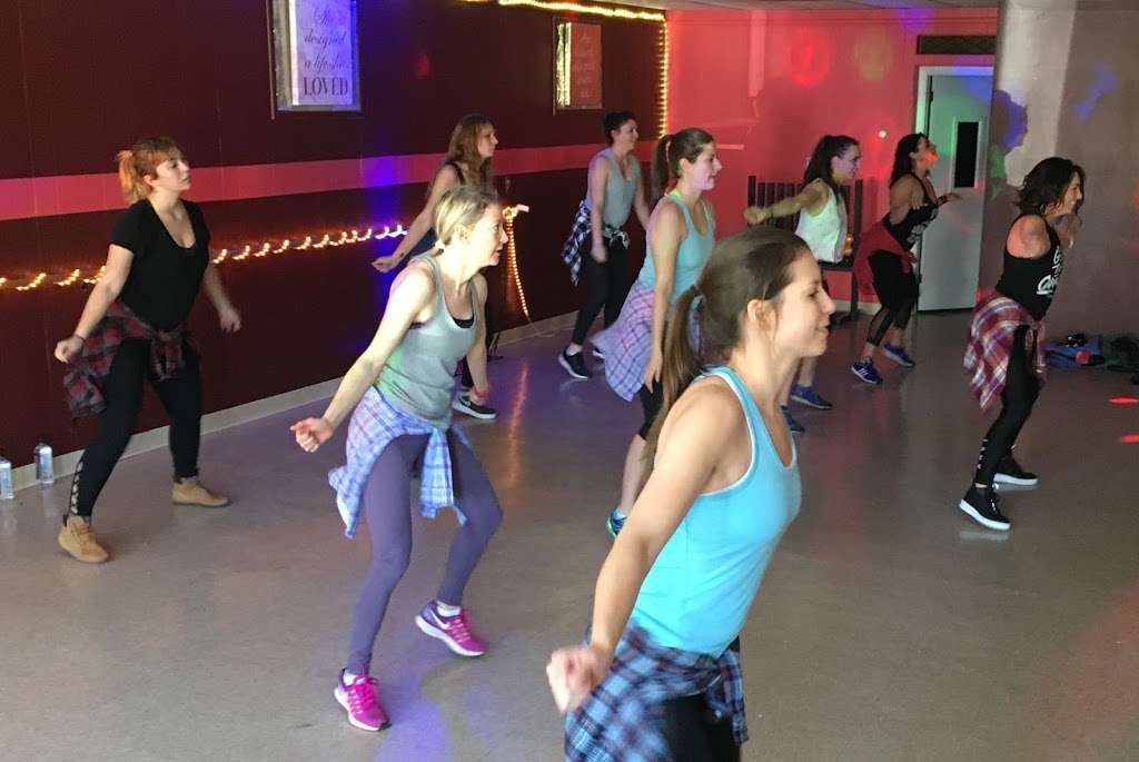 Krissys Dance & FItness Studio | 834 Admiral St, Providence, RI 02908, USA | Phone: (401) 369-9092