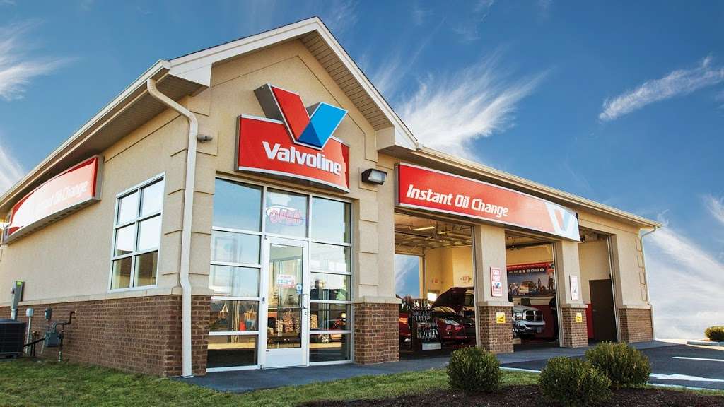 Valvoline Instant Oil Change | 557 Main St, Waltham, MA 02452, USA | Phone: (781) 894-5223