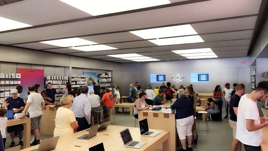 Apple Lehigh Valley | 250 Lehigh Valley Mall, Whitehall, PA 18052, USA | Phone: (610) 266-4860