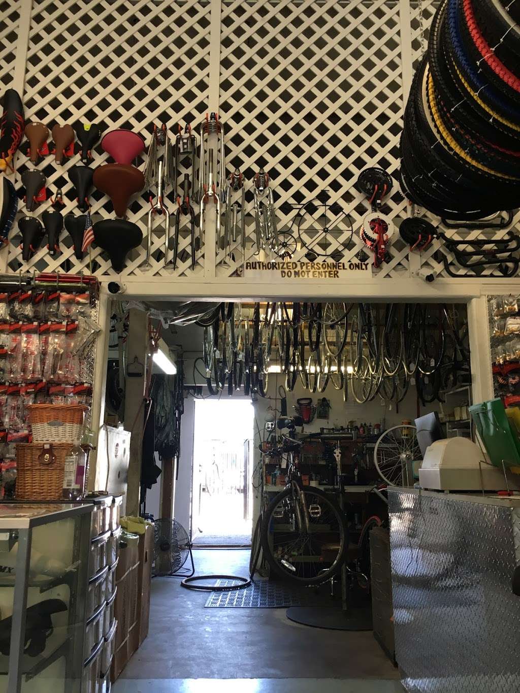 Bicycle Works | 4313 E Carson St, Long Beach, CA 90808, USA | Phone: (562) 982-4313