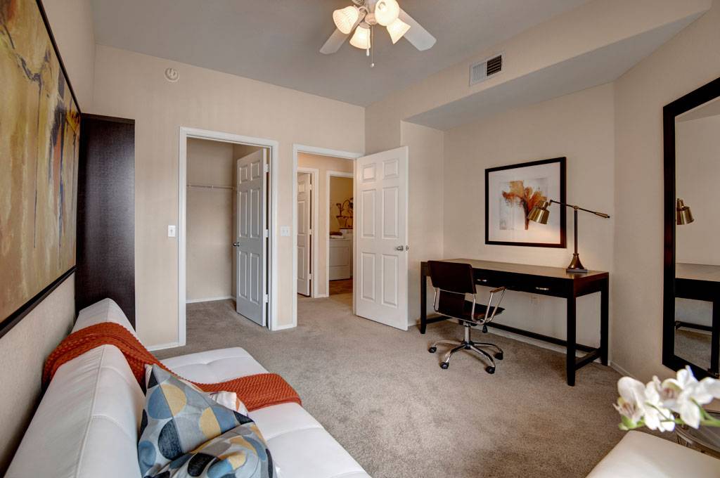 Dobson Towne Centre Apartment Homes | 1817 N Dobson Rd, Chandler, AZ 85224, USA | Phone: (480) 565-6463