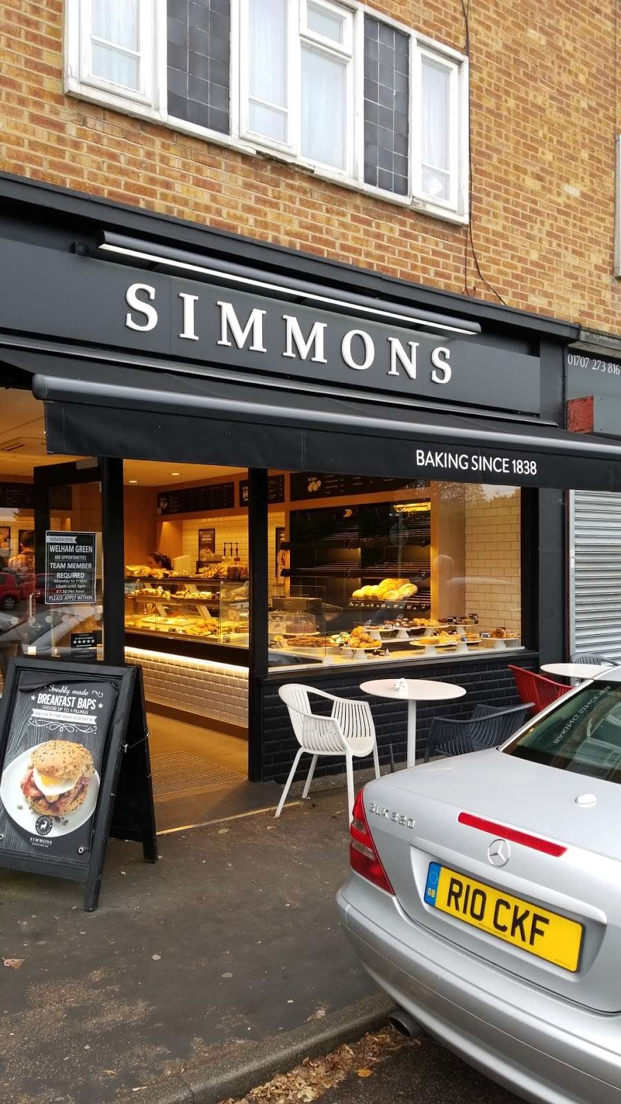 Simmons Bakers | 51 Dellsome Ln, Welham Green, Hatfield AL9 7DY, UK | Phone: 01707 263843