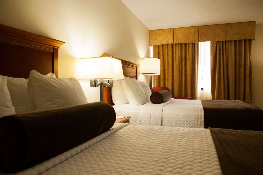 Crowne Plaza Hickory | 1385 Lenoir Rhyne Blvd SE, Hickory, NC 28602, USA | Phone: (828) 323-1000