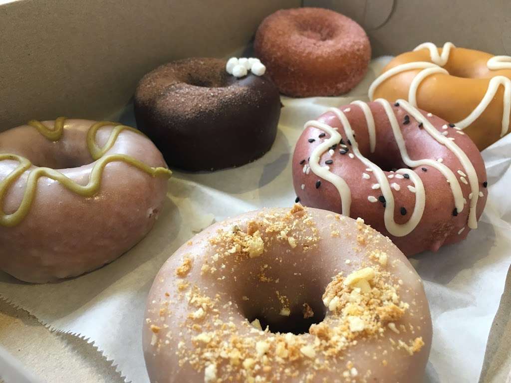 Dus Donuts & Coffee | 107 N 12th St, Brooklyn, NY 11249, USA | Phone: (718) 215-8770